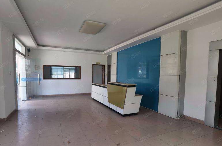 9博罗村委标准独院厂房5000平，有独立办公楼，水电到位