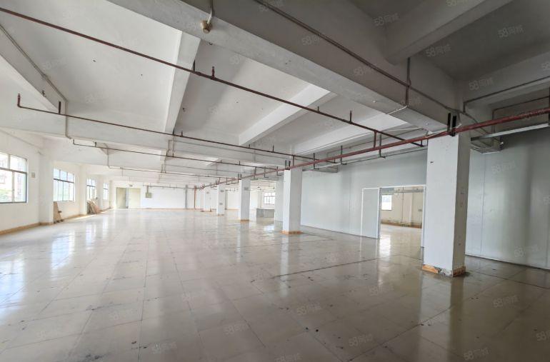 园洲上南工业区新空出3楼1300平，带现成办公室水电齐全