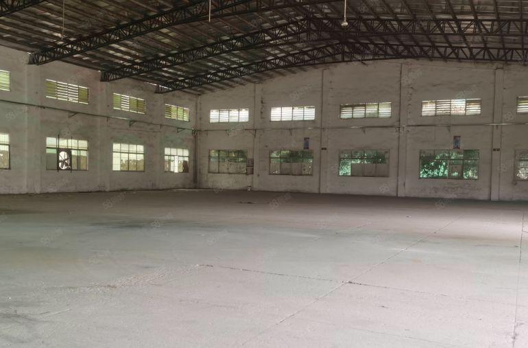 工业区独门独院厂房2310平方出租，空地大形象好