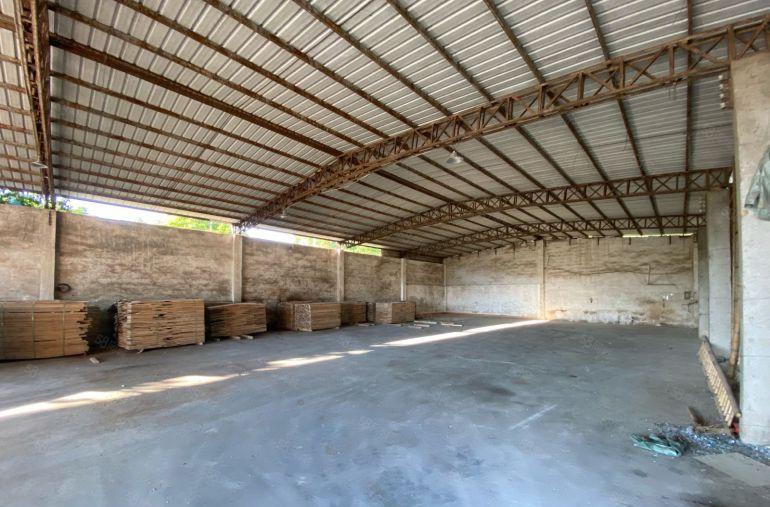 龙溪镇周边无居民铁皮厂房600平方空地1200低价出租