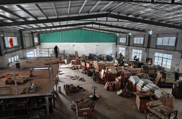 小金口镇830平方6米高单一层厂房出租