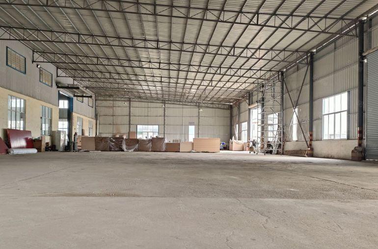 博罗园洲九潭园区单一层厂房出租，空地2000平方，高速口附近