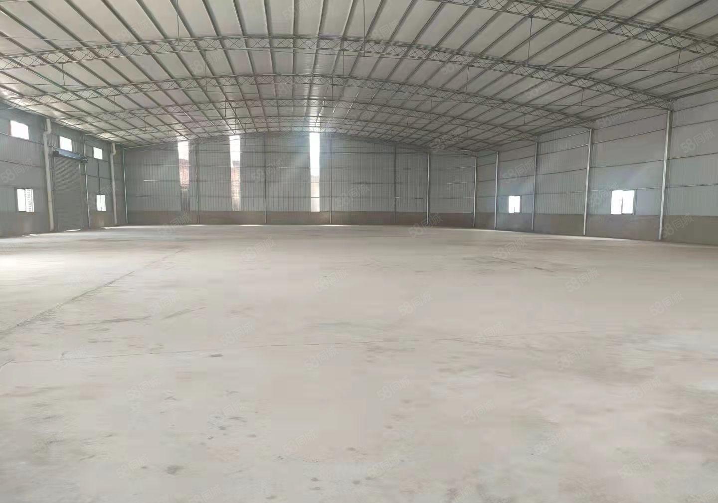 新出单一层独院钢构2100平方厂房出租，证件齐全，环评无忧