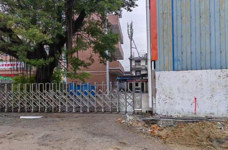 石湾独院单一层厂房仓库低价出租2600平，现成装修，可办环评