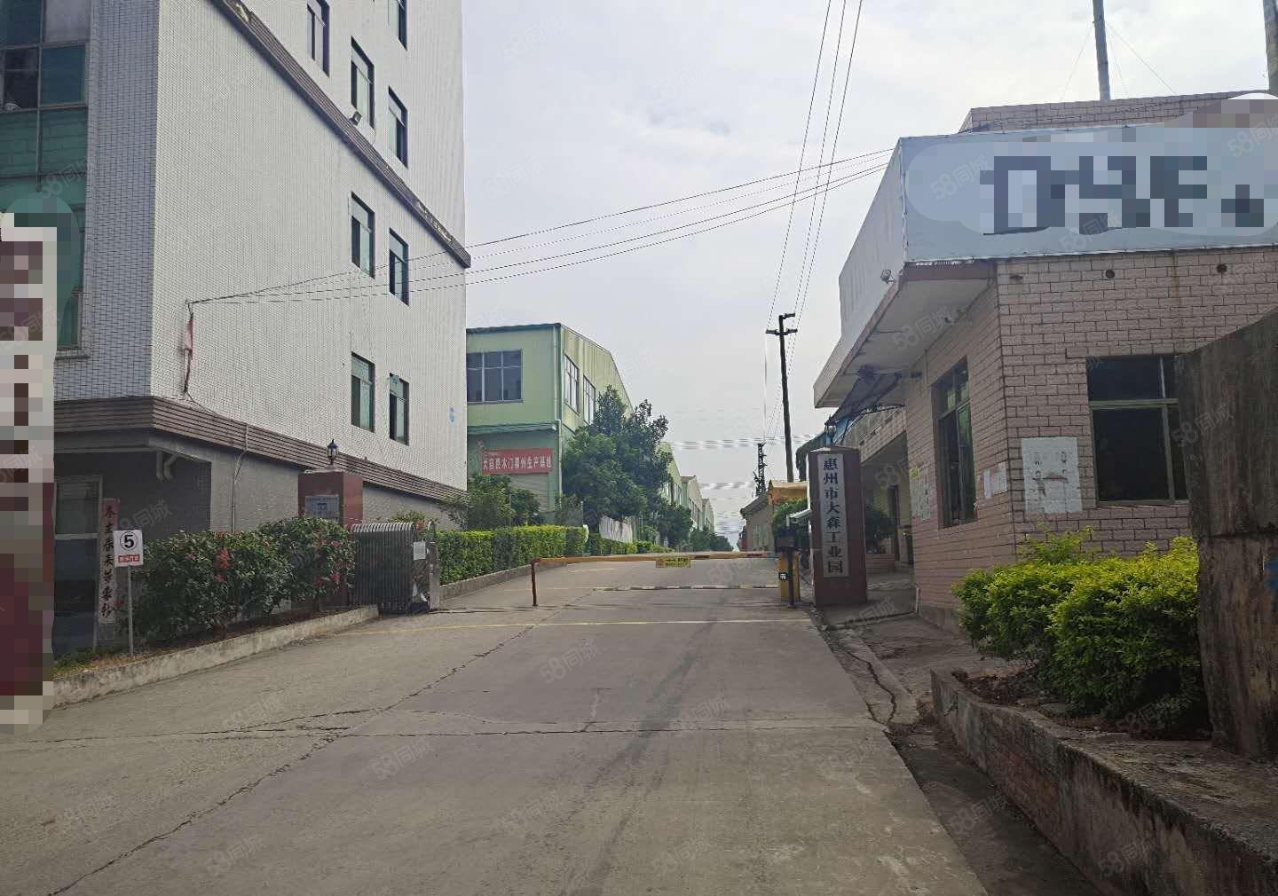 湖镇家具喷油厂房出租6600方，有喷油喷漆排污许可证，可分租