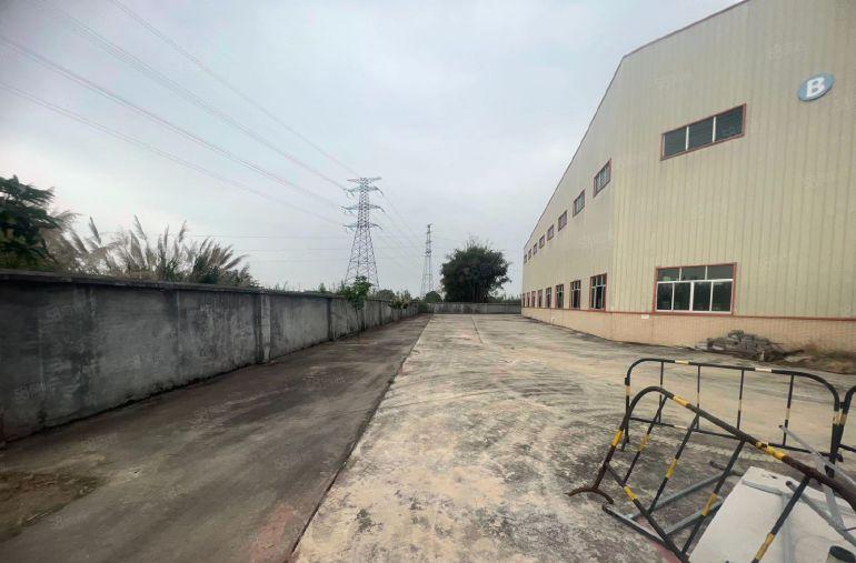 石湾镇独院钢构厂房高度10米空地2000平租15元