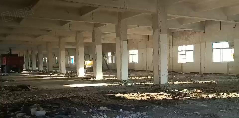 吉隆镇国道边花园式独门独院红本单一层标准厂房6500平招租