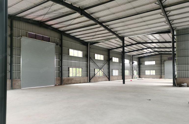 出租大岭沙梨园附近1100平方钢结构厂房，可租一半，单价12