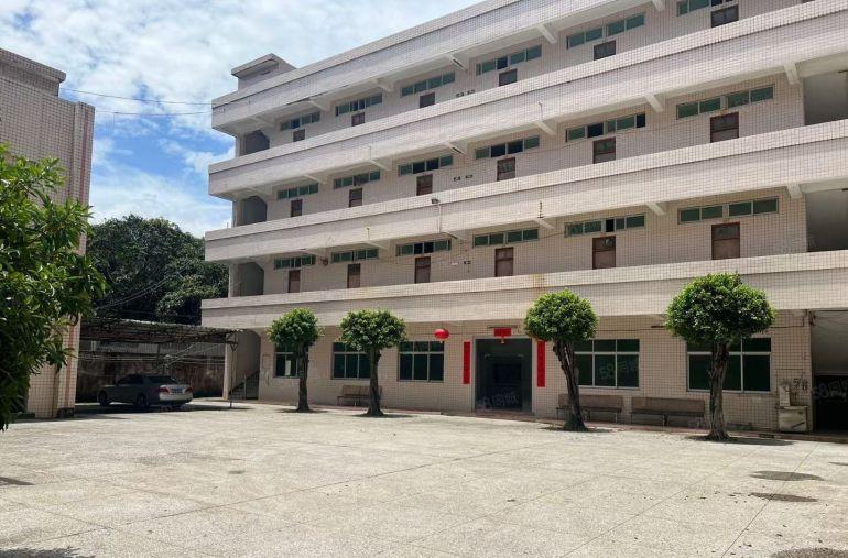 吉隆人民路279号，独院花园式厂房出租