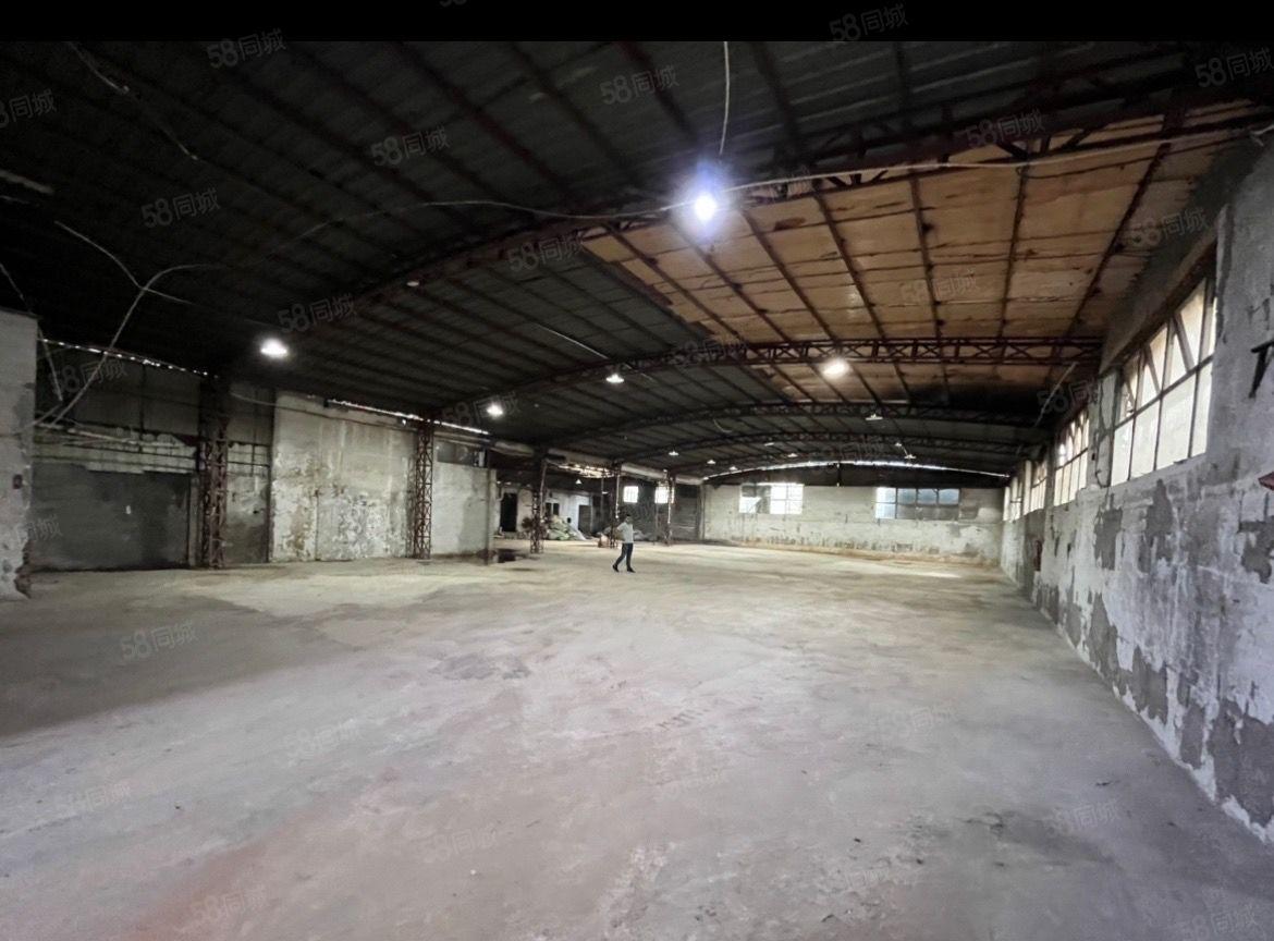 出租大岭一楼600平方楼房厂房，路道可进大车，租金9元一平方