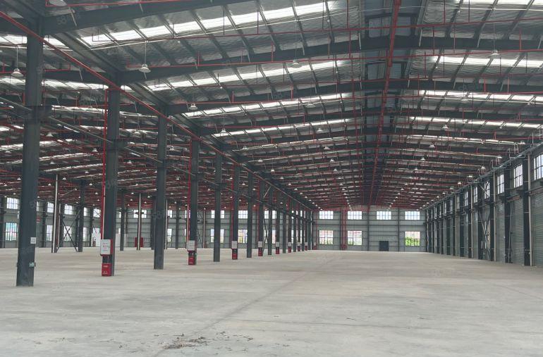 全新钢构一楼14一平方，滴水8米，大小可分租，不限行业