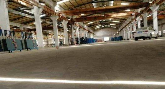 仲恺8米高单一层厂房4000平带行车超大空地原房东低价急租