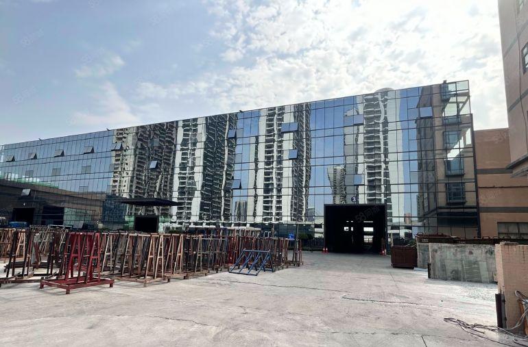 滴水10米仲恺12000平低价出租带3部行车现成水电可分租。