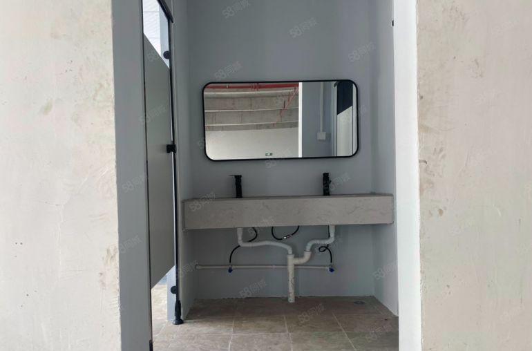 仲恺陈江全新标准楼上厂房1200平 四面彩光 阳台超大