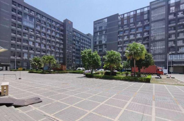 9块！陈江五一工业区新出楼上1500平精装修厂房仓库低价出租