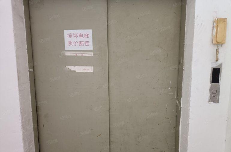 陈江镇原房东独院8000方厂房出租可分租有货梯带消防
