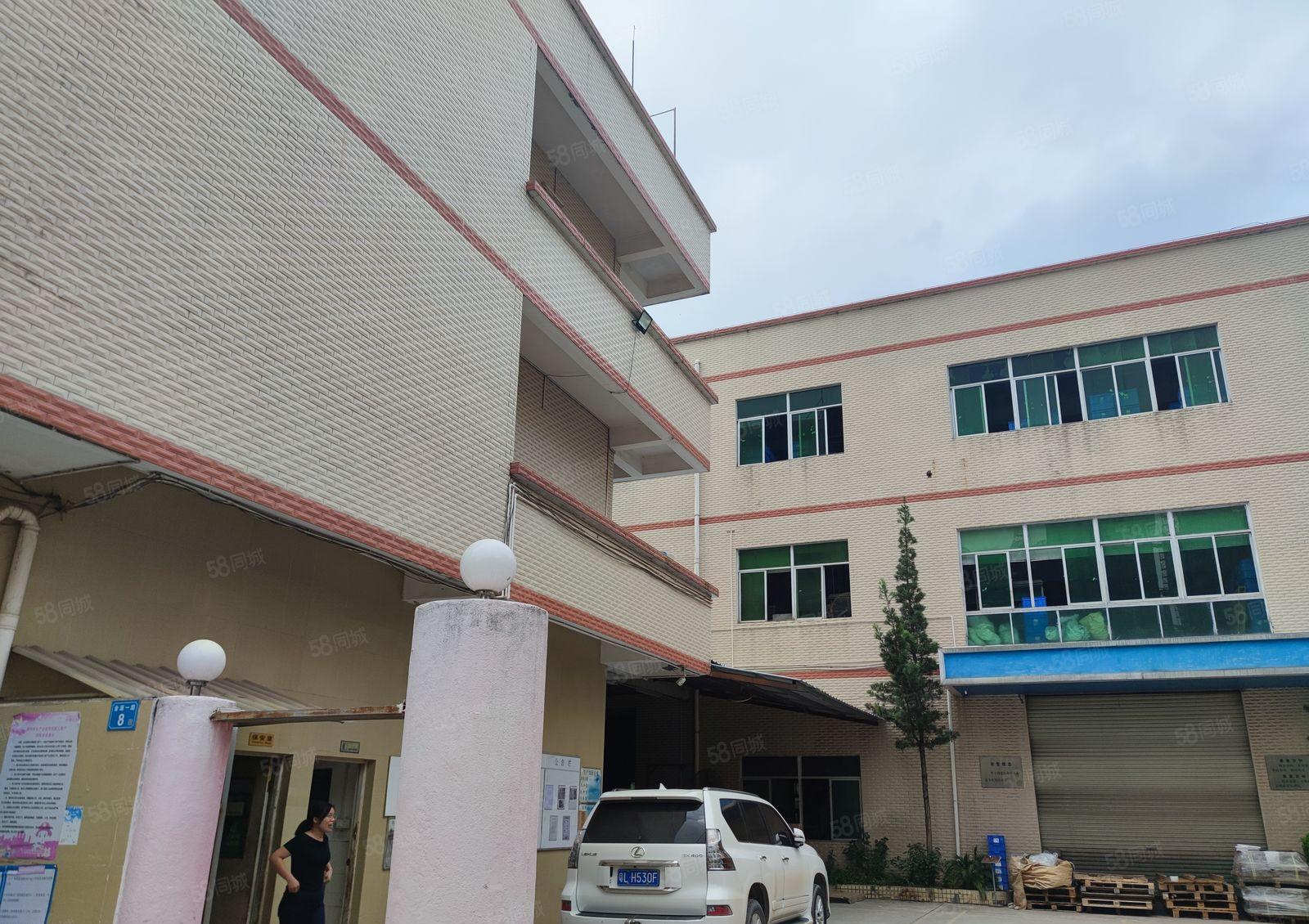 厂区位于平南高速路口，周边配套设施齐全