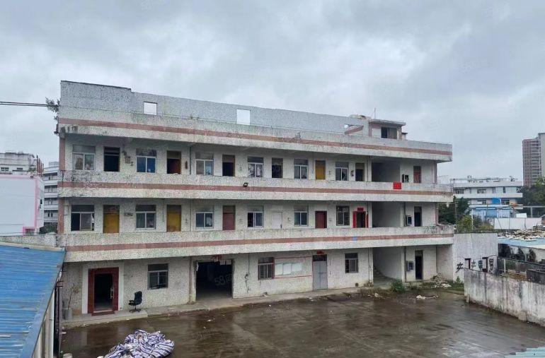 仲恺陈江镇主干道旁稀有独门独院两层标准厂房超大空地便宜出租