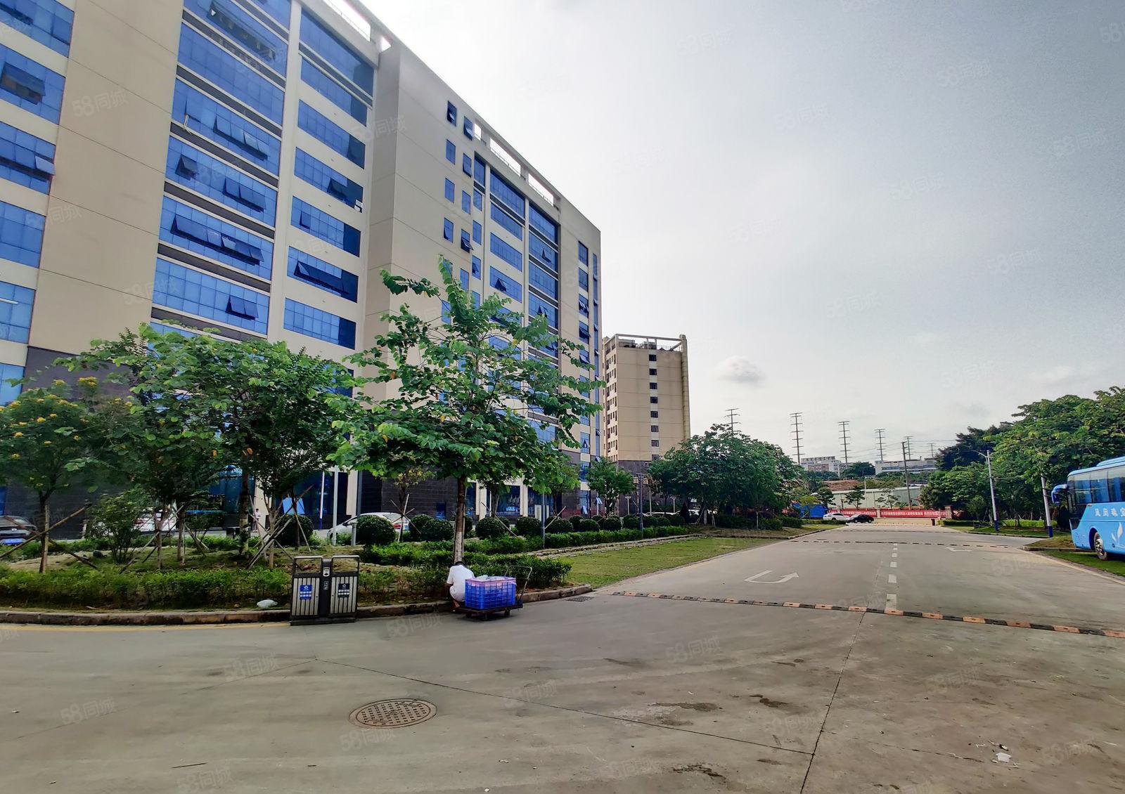 平南高速路口，仲恺高新区平南工业区一楼7米高500平方起分租