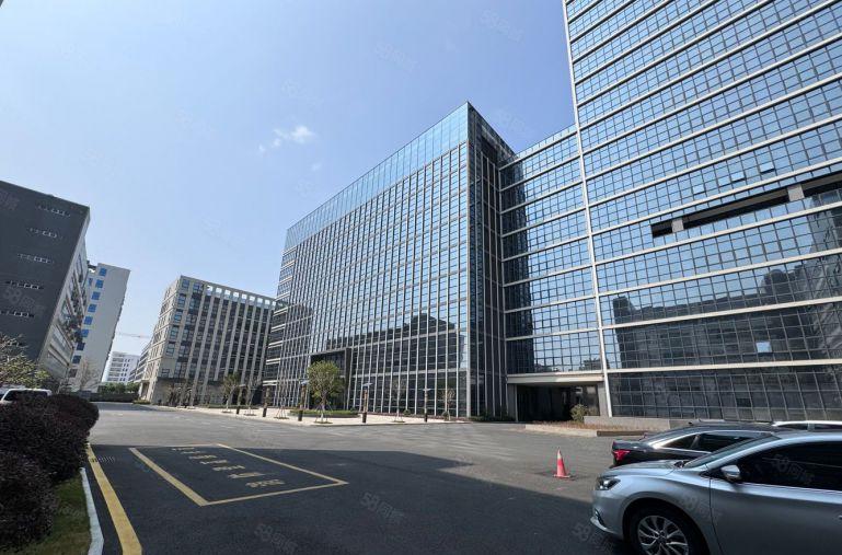 新出八元仲恺楼上整层2000平厂房仓库低价出租原房东实际面积