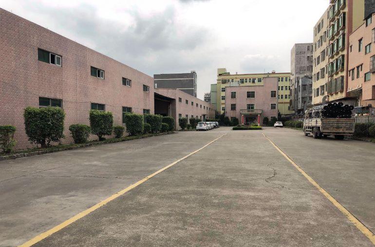 独院6000平15块厂房仓库出租现成水电滴水7米可进大车。