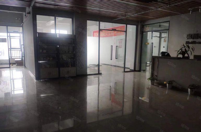 仲恺高新区平南工业区新出原房东精装修三楼厂房650平方出租