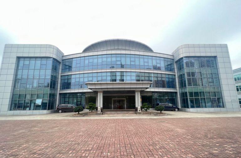 仲恺新出2000平带装修带地坪漆厂房仓库低价出租可分租空地大