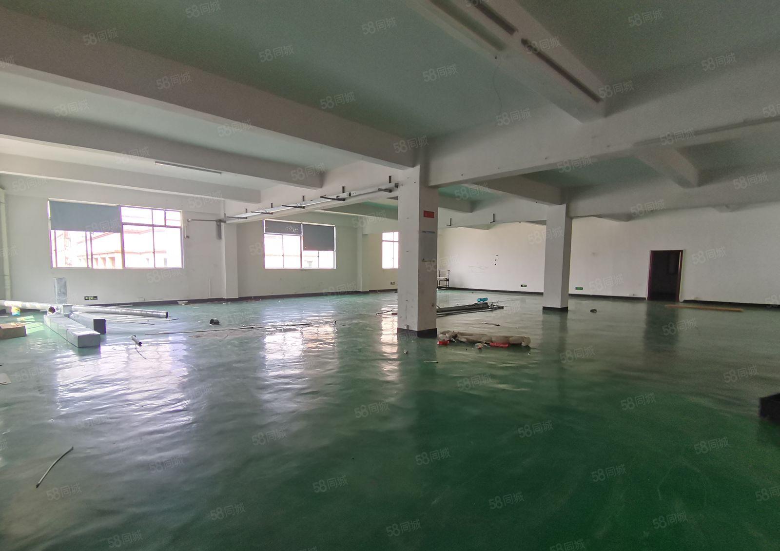 四还路边楼上带精装修厂房1300平方出租