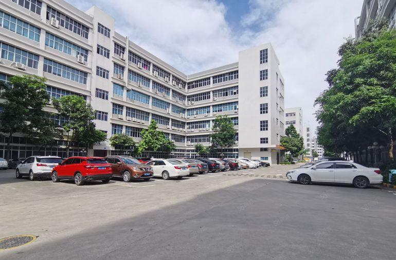 仲恺高新区原房东标准厂房2000平厂房出租10元一平起可办环