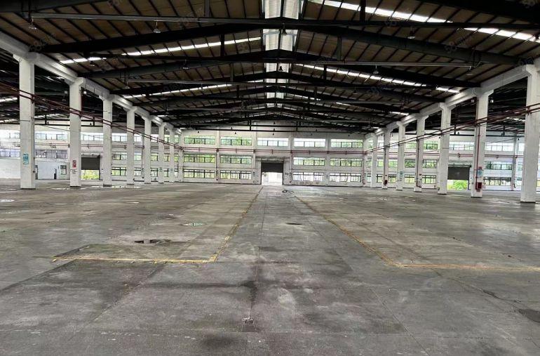 惠州市仲恺高新区新空出16000平滴水12米红本钢构厂房出租