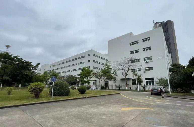 仲恺厂房仓库5000平出租，带地坪漆现成水电装修，可分租。