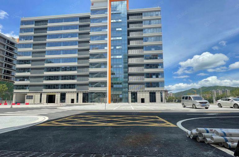 8元精装修厂房，2000平，原房东厂房仓库出租，高使用率