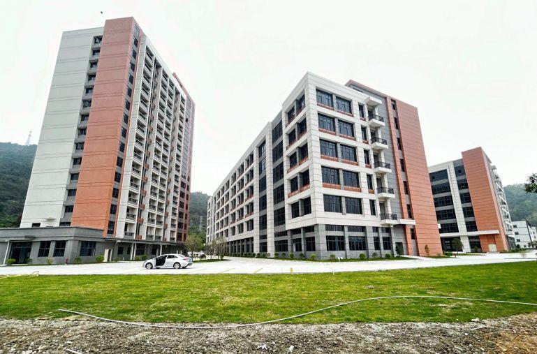 6.6元仲恺全新原房东独院单层3000平厂房仓库低价出租可分