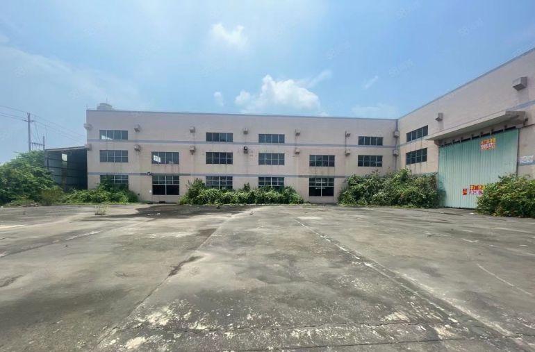 红本厂房出租独门独院空地6000方，水电可过户有家具喷油环评