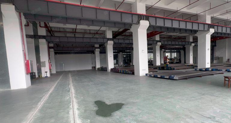 一楼厂房出租原房东一手实际面积出租1000平方起租13元一平