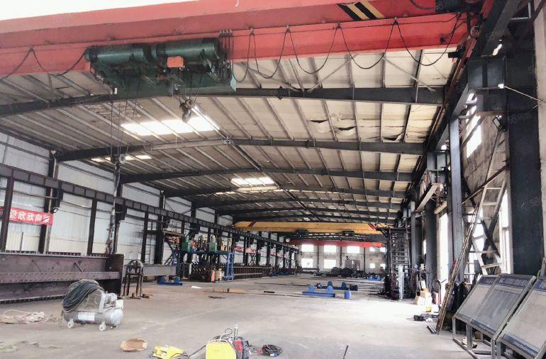 现成4部行车，免租期3个月，钢构独院，实际面积出租