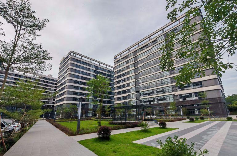 整租6元仲恺高新整层2000平厂房仓库低价出租原房东实际面积