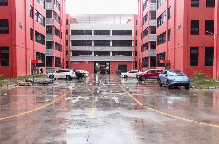 仲恺陈江，全新原房东厂房仓库低价11块出租，大小可分租