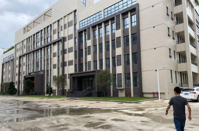 无尘车间出租！陈江镇五一工业区楼上1500平方厂房出租带装修