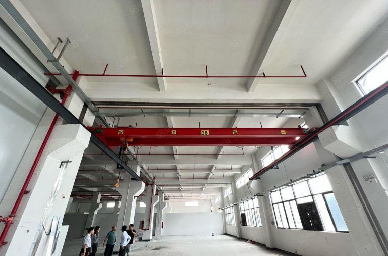 仲恺新出6000平米带航车装修厂房仓库低价出租空地大可分租！