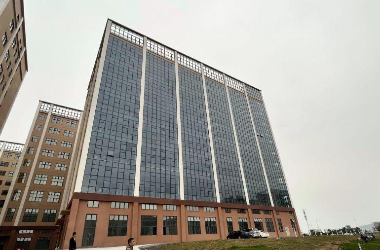 5元！仲恺原房东直租9000平实际面积出租证件齐全带牛角位。