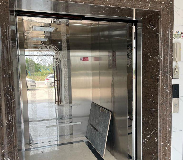 桔头村上园路电梯厂房三楼