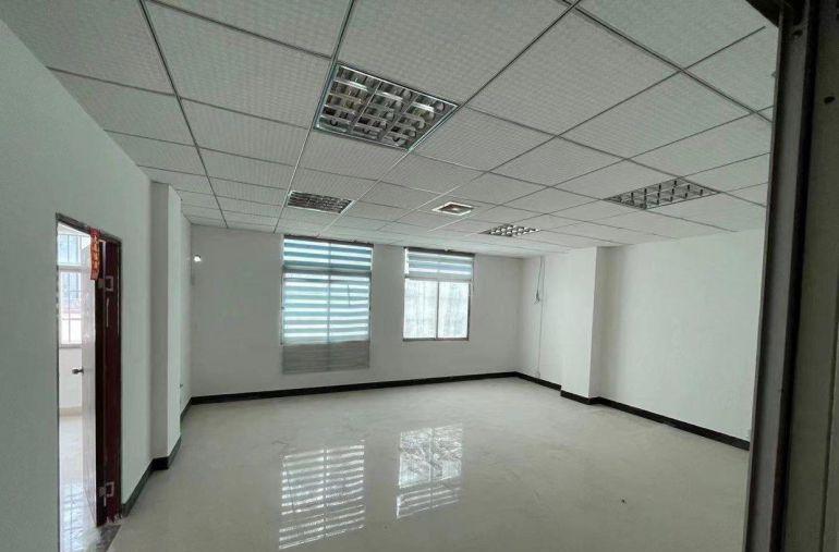 小金口工业区个人厂房2楼出租