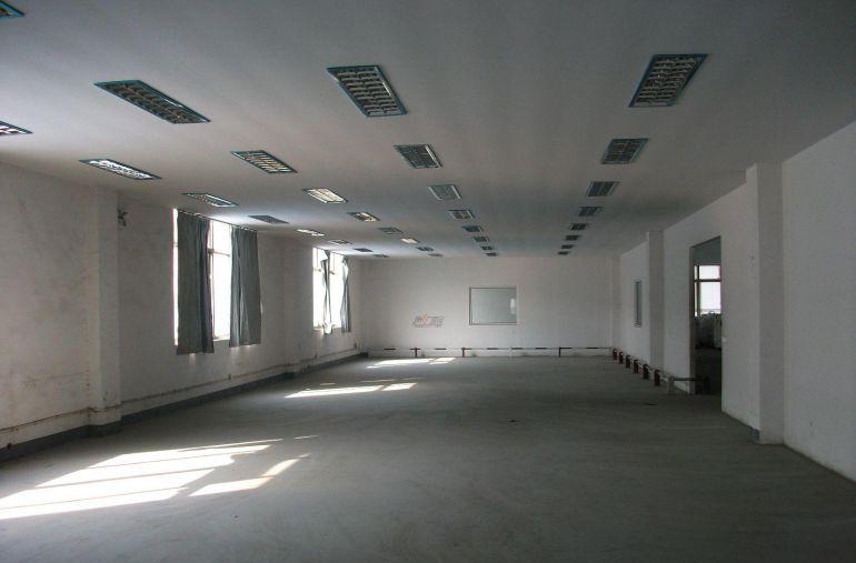 出租博罗石湾独门独院工业厂房1楼和3楼各1650平米