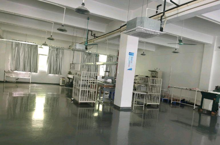 村委独门独院标准厂房现成地坪漆水电空地超大