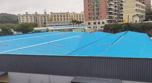 深圳观澜大型产业园大水坑新出一楼7000平米，进出大货车方便，可做仓库、物流、生产，带卸货平台，7000平方可分租1324平—2556平—2876平厂房出租