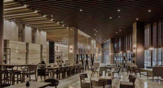 深圳龙岗 地铁口高速出口附近100000㎡ 钢结构厂房出售层高6米 跨度27米 配电1300KVA天车0.72吨 有蒸汽 有燃气 可环评 可分租