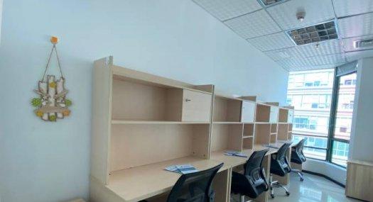 车公庙地铁口1一3人小型办公室出租，市级孵化基地，初创补贴第一！