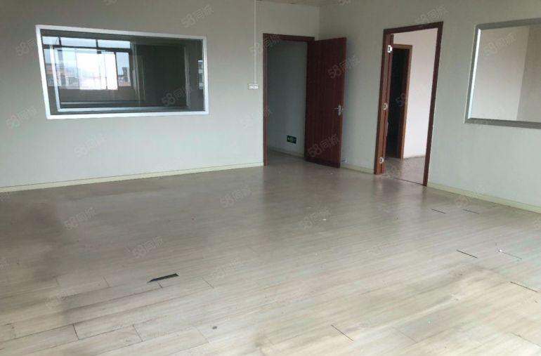 南城石鼓大龙路工业园标准厂房出租！现成装修大空地