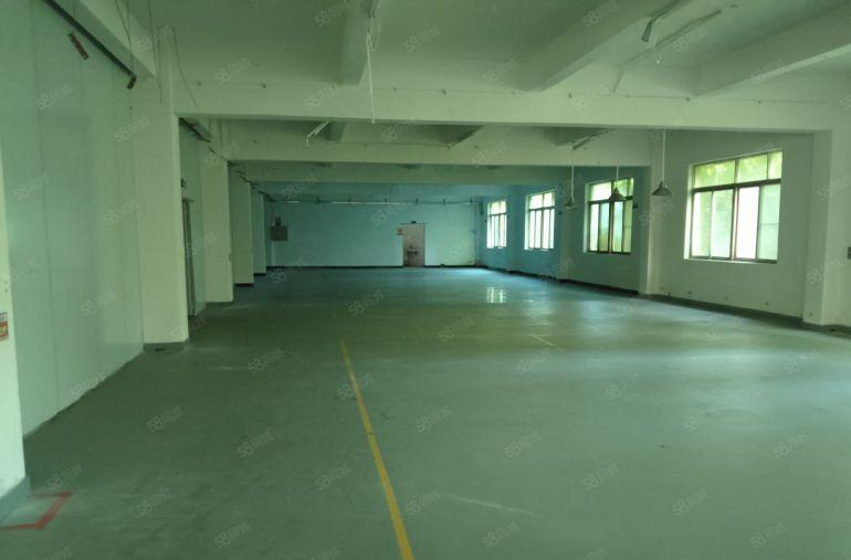 南城中心区周边  厂房出租有300平方500平方2800平方